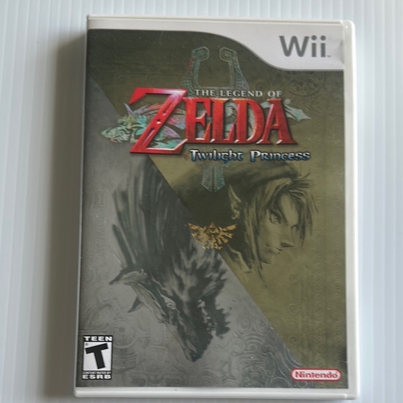 Pre-Owned Nintendo The Legend of Zelda: Twilight Princess with Manual main image 1